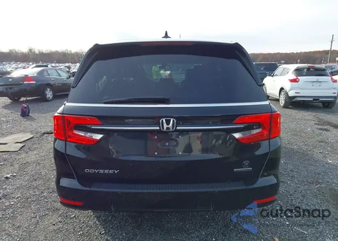 2022 Honda Odyssey Touring z USA, uszkodzony, nr VIN 5FNRL6H8XNB005937